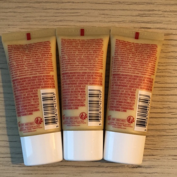 Clarins Hydrating Gentle Foaming Cleanser - Picture 3 of 3